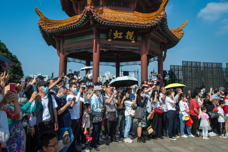 大美中国看活力——来自国庆黄金周的一线观察