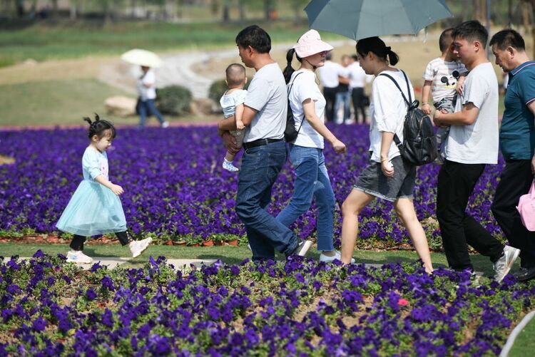 大美中国看活力——来自国庆黄金周的一线观察
