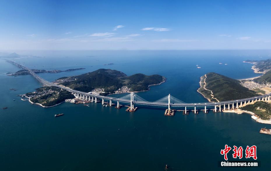 航拍壮观的平潭海峡公铁大桥 - 中国日报网