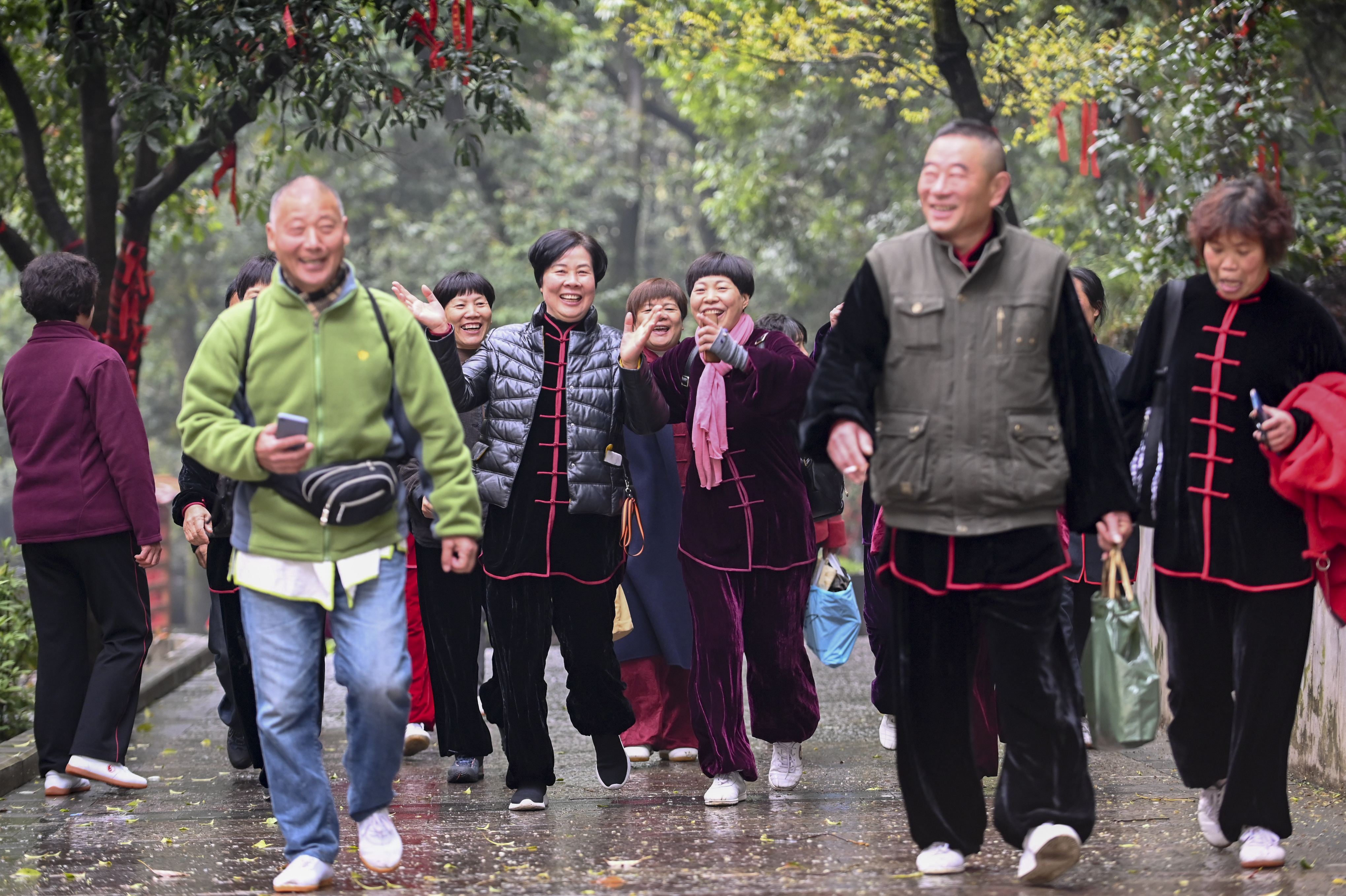 Seniors spending more on travel(图1)