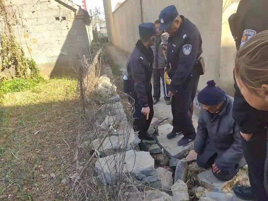 安徽省灵璧县公安局下楼派出所：民警温情化解多年宅基地纠纷