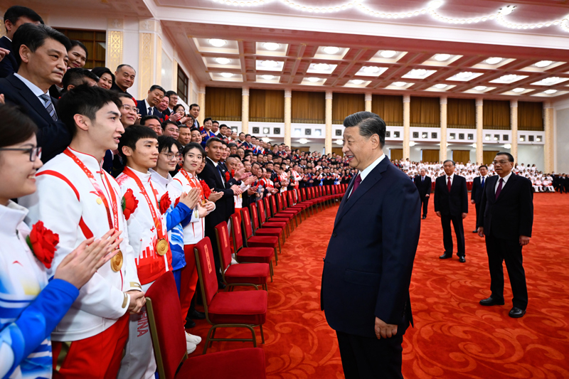 2022年4月8日，習近平總書記會見北京冬奧會、冬殘奧會突出貢獻集體代表、突出貢獻個人和中國體育代表團成員。