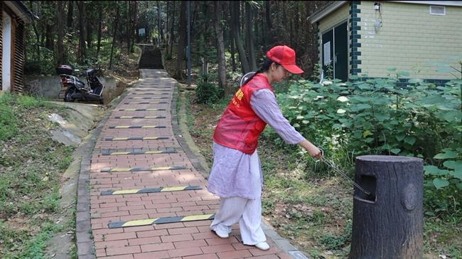 湖南湘潭县：爱护环境 我们在行动