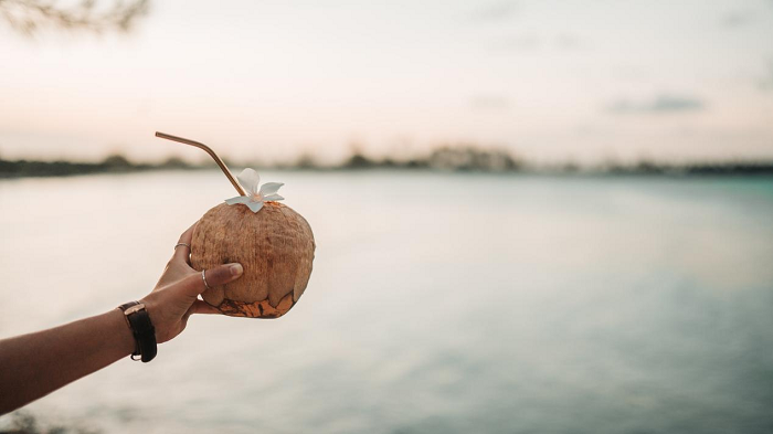 创新椰子风味气泡水，溢福IF带来健康的户外清凉