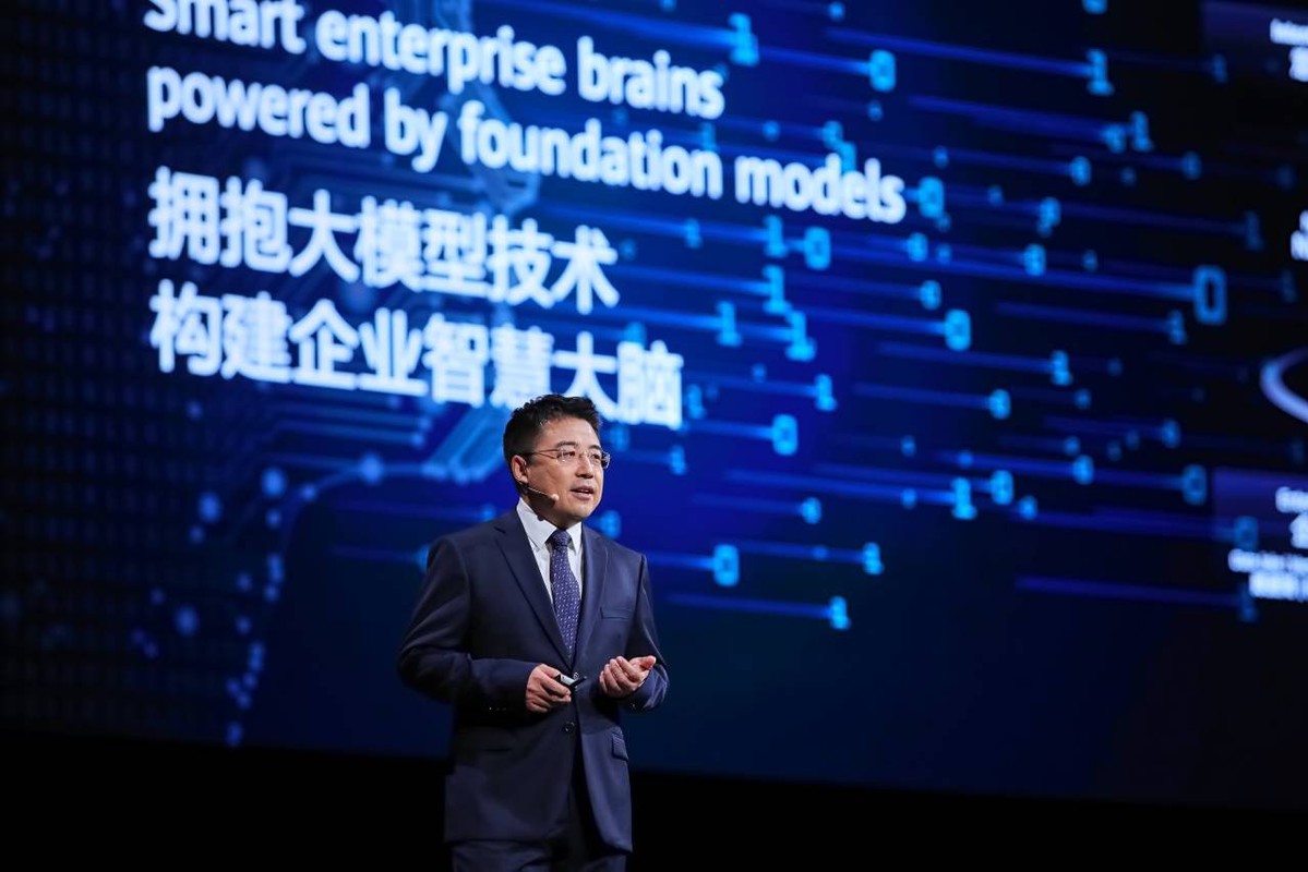 为一汽解放打造智慧大脑华为云盘古汽车大模型助推车企实现创新变革PP电子 游戏(图2)