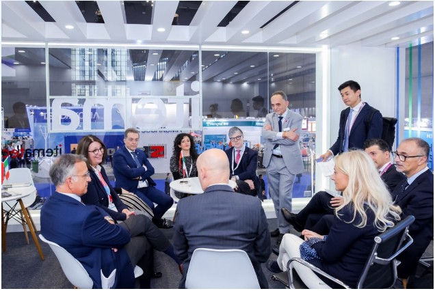 1700710947357402.png image.png