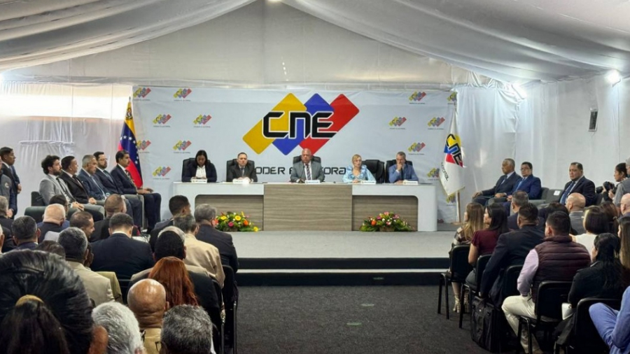 委内瑞拉8位总统候选人签署协议 同意将尊重选举结果