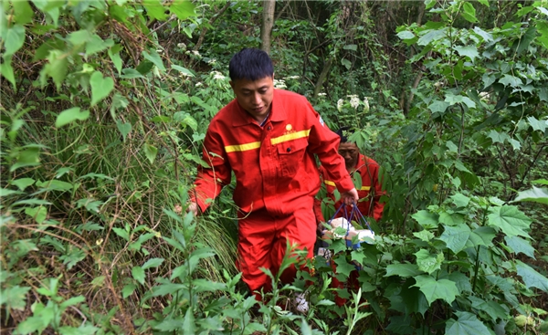 赞图一:郭昆讲述工作中的点滴(岳冰心)排列工程中心一队以"岗位讲述"