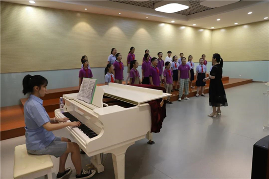 金水区暑期托管服务现场会在文化绿城小学召开