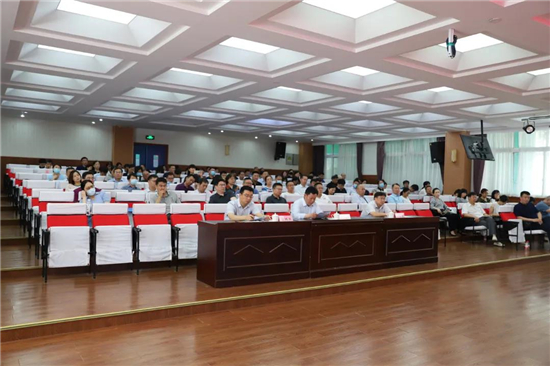 金水区暑期托管服务现场会在文化绿城小学召开
