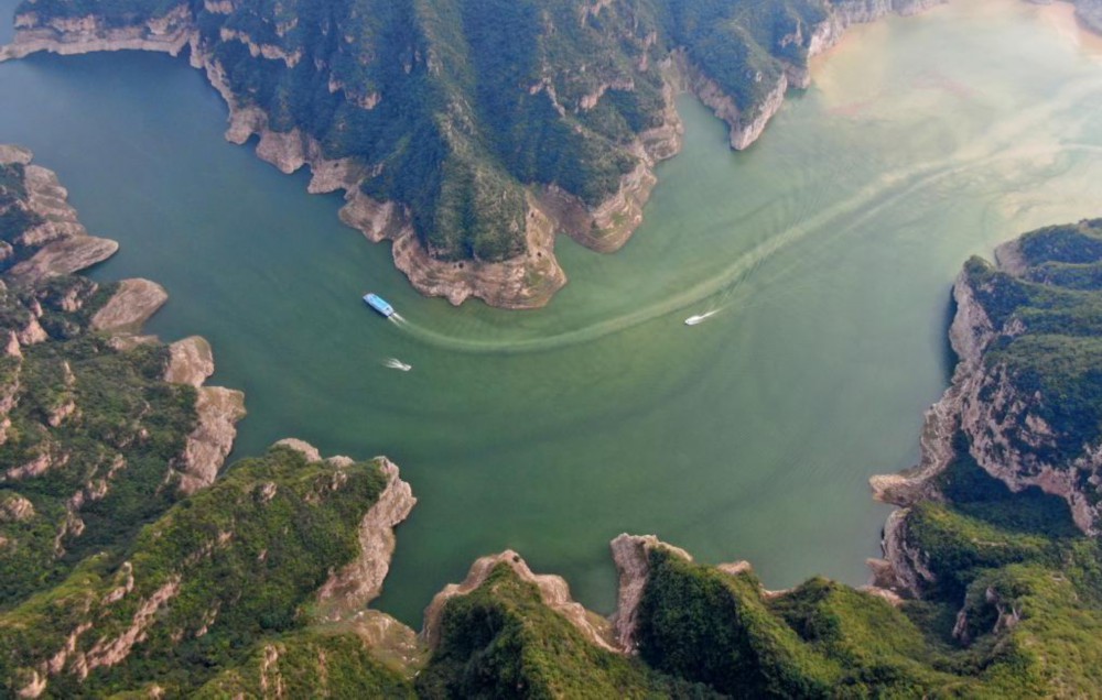 这是在河南济源拍摄的“黄河三峡”景色(2020年9月12日摄，无人机照片)。新华社记者 郝源 摄