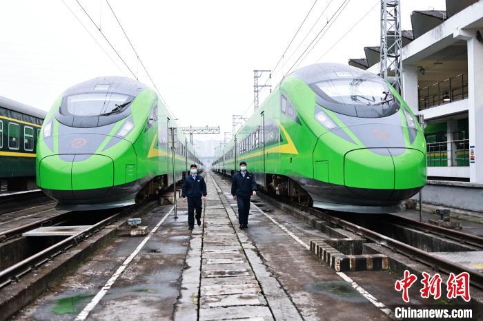 重庆：检修消杀相结合保障铁路客运安全