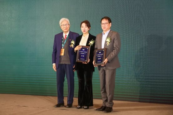 数据中心行业权威大奖荣耀发布 折射了哪些热点和趋势？