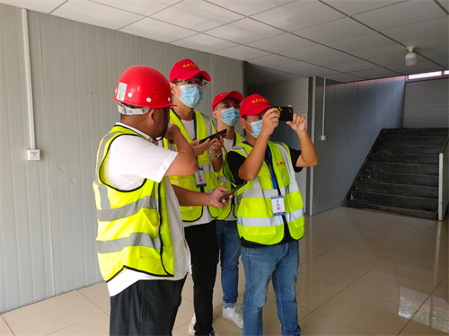 中建一局二公司无锡数据湖项目员工投身属地疫情防控志愿活动尽显时代青年担当