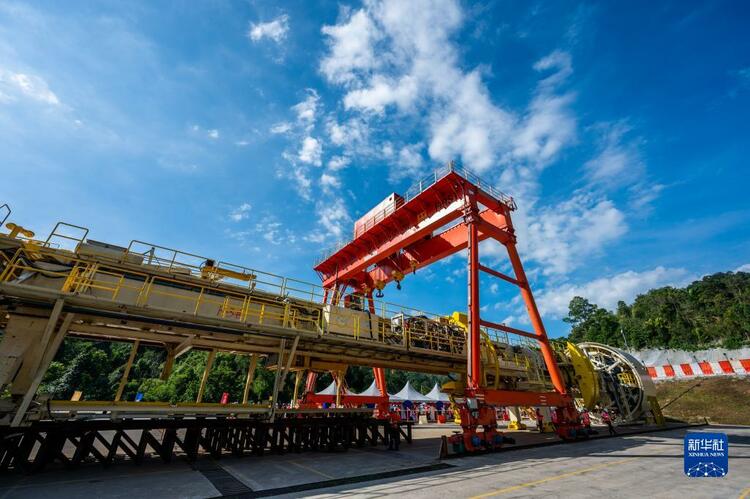 马来西亚交通部长：中方经验和技术助力马东铁项目隧道施工