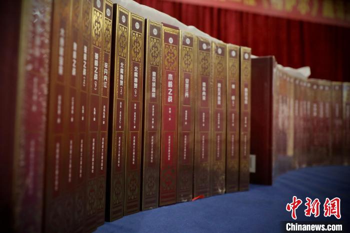 历经八年西藏完成世界最长英雄史诗《格萨尔》藏译汉工作