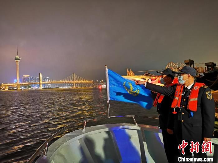 珠澳海事部门联动保障澳门春节烟花表演水上安全