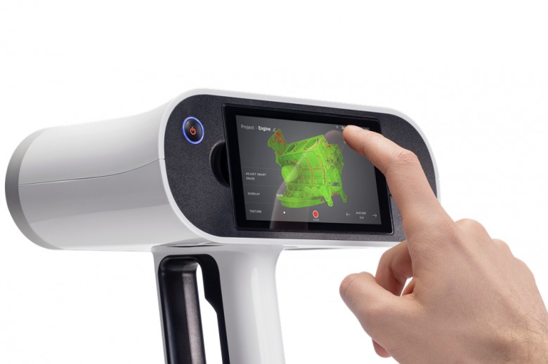 Artec_Leo_touch_screen_interaction_副本.jpg