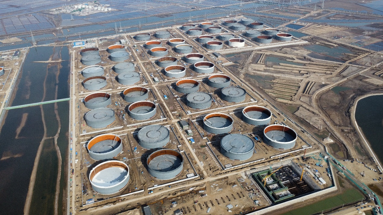 中建安装东营原油储备项目二8台储罐上水试验全部完成