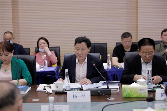 通威股份副董事长严虎当选四川省供应链服务行业协会会长