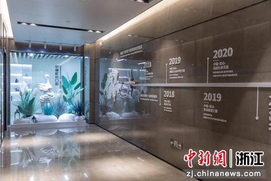 杭州中瑞联合口腔新店开业。张蜻蜓 摄