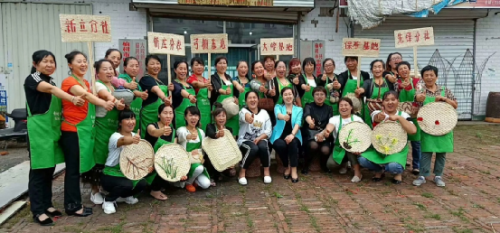 一片玉米叶，编出一个敞亮人生