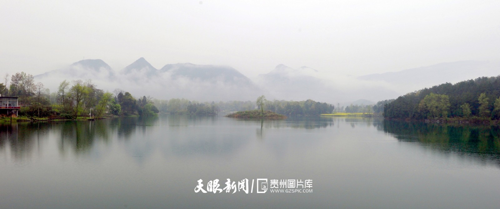 504818-无象太平还有象，孤烟起处是人家。大雨过后，思南县处处烟雨蒙蒙，如诗如画。.jpg