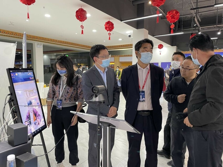 直播助农跑出“加速度” 云犀助力稻城农村直播电商发展