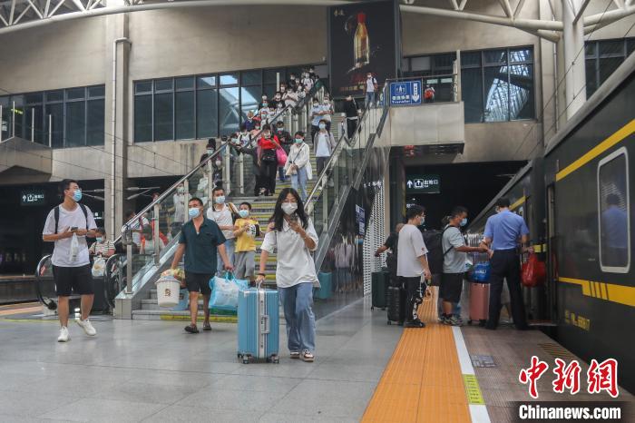 2022年铁路暑运结束南昌铁路发送旅客3023万人次