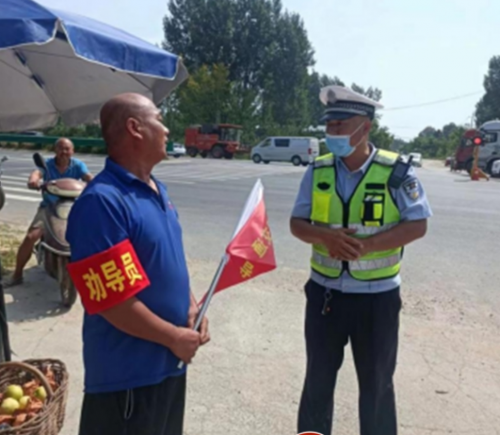 开展交通安全劝导倡导文明出行