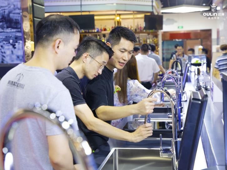 欧琳28周年新品品鉴会 开启智能化功能水槽时代