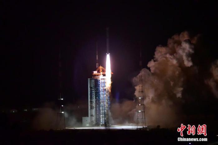 "2021年10月14日18时51分，中国在太原卫星发射中心采用长征二号丁运载火箭，成功发射首颗太阳探测科学技术试验卫星“羲和号”。