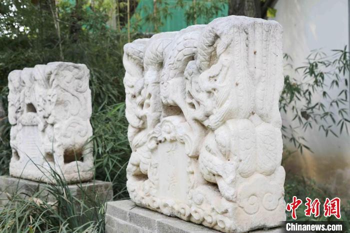 石家庄市灵寿县石刻博物馆内展示的石刻。　杨敏 摄