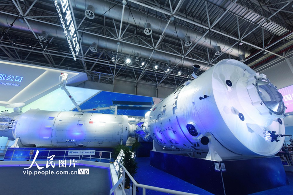 中国空间站组合体展示舱亮相第十四届中国航展【3】