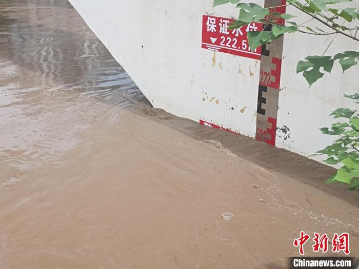 图为重庆綦江区城区水位线。　重庆市水利局供图