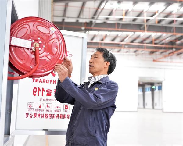 沈宗如：临近退休不褪色 坚守岗位践初心