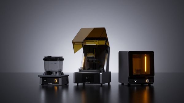 6、用于制作耳机的3D打印设备Reflex系列.jpg