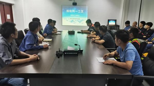 南宁地铁4号线接触网Z20和Y43整锚段换线施工顺利完成