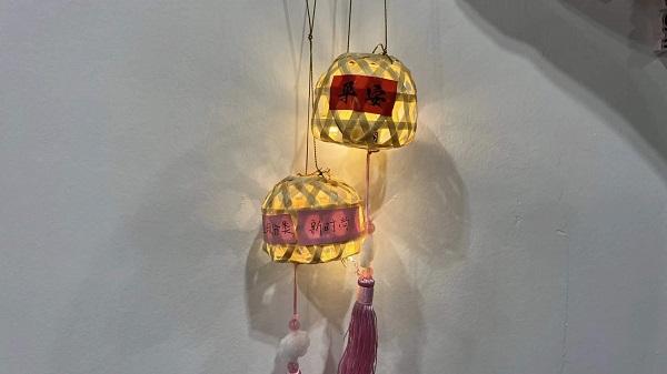 制作竹编灯笼 宣传垃圾分类 “点亮”绿色中秋