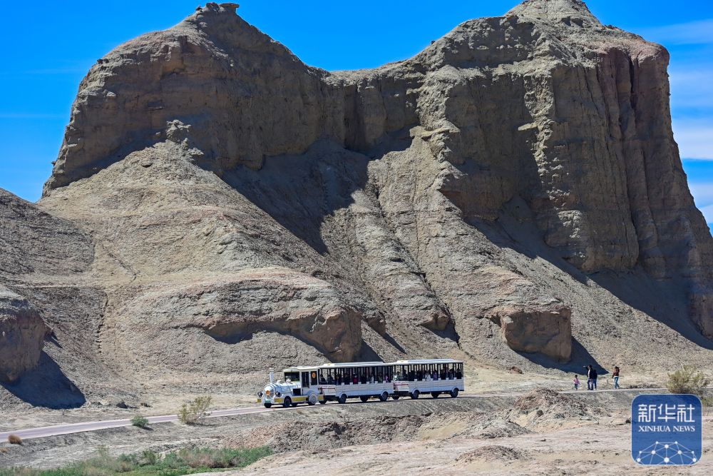 “五一”假期：新疆特种旅游火热